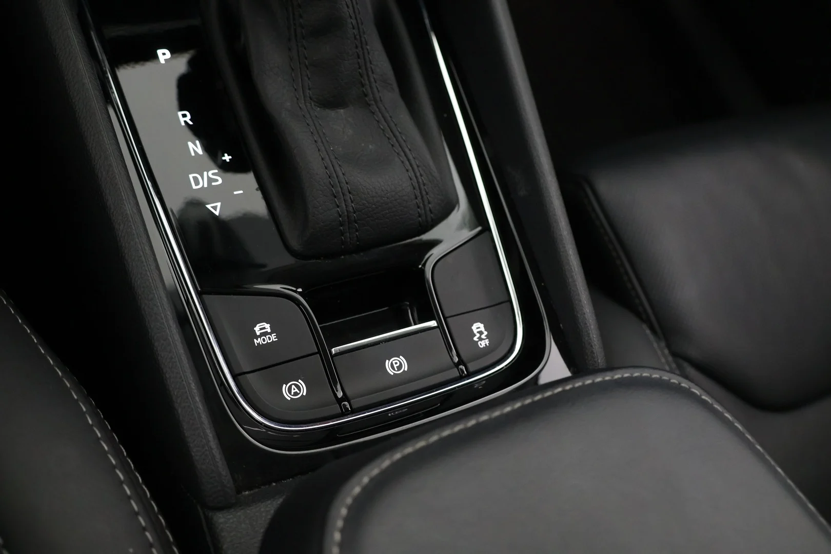 Car Image - J7rcaXnQawWLJkYEC69pM