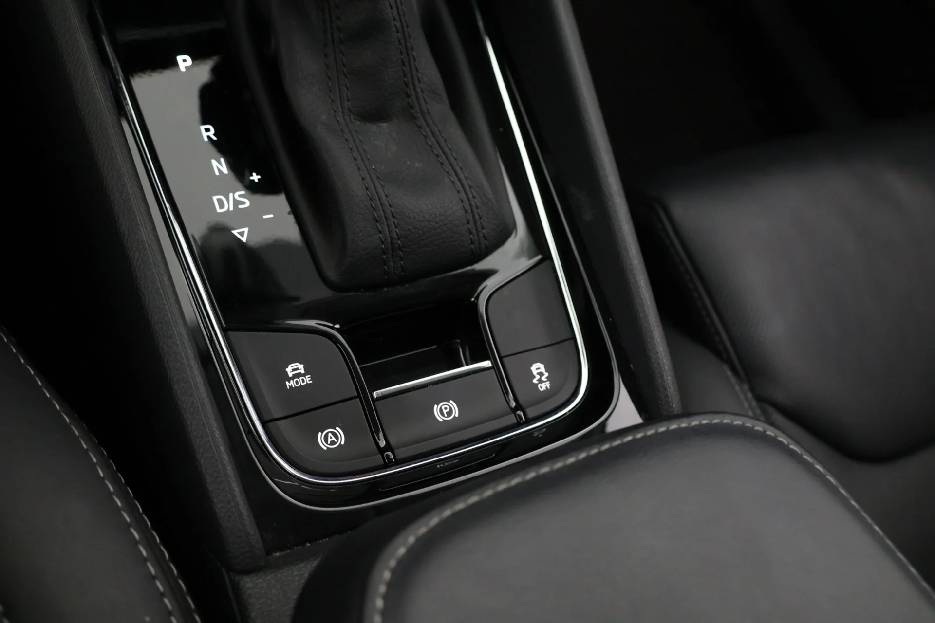 Car Image - J7rcaXnQawWLJkYEC69pM