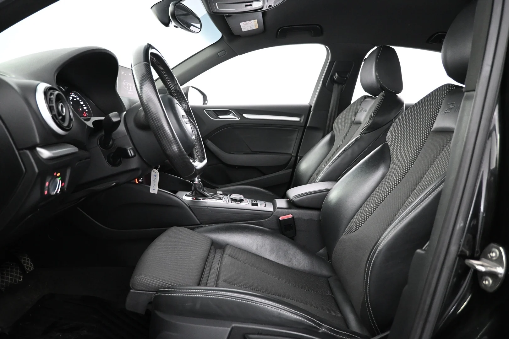 Car Image - 5Wpar9mbzrh2QsZJFYik8I