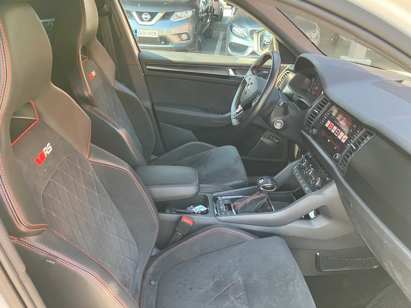 Car Image - 4kWf4DLbzT6Cdh8F7LGxhS