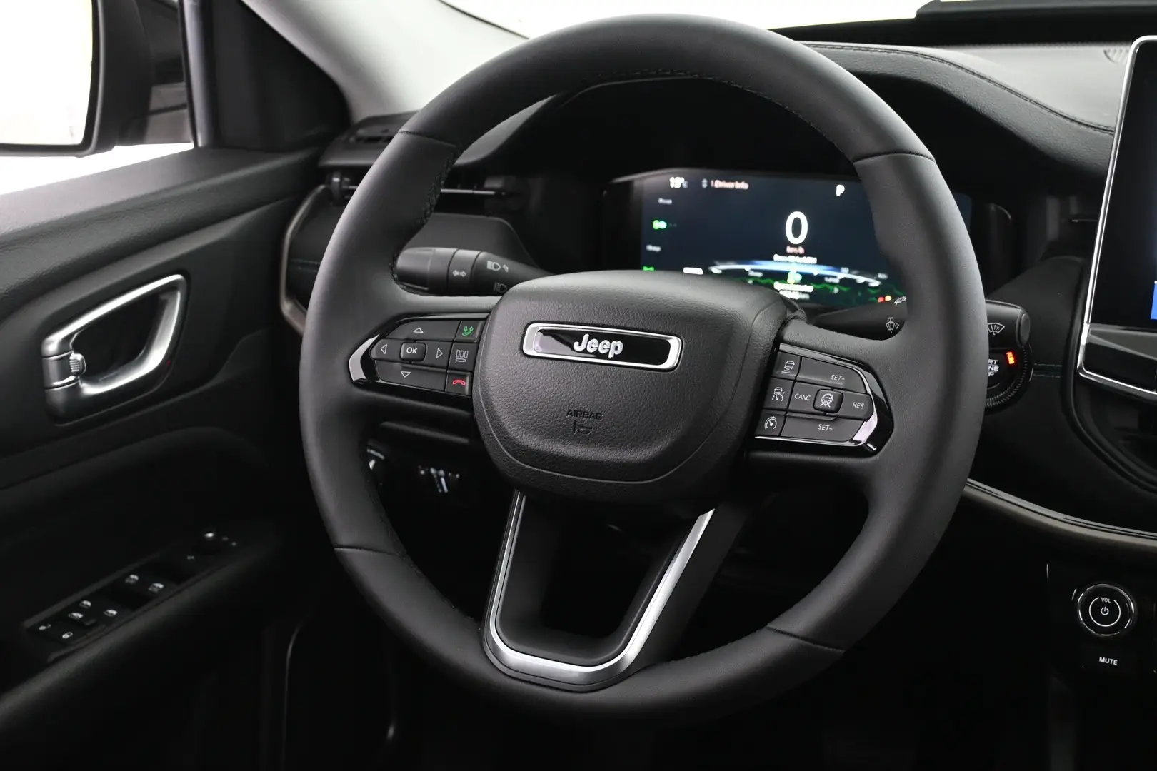 Car Image - 3YlR729QiADVFzF2FaNvbC