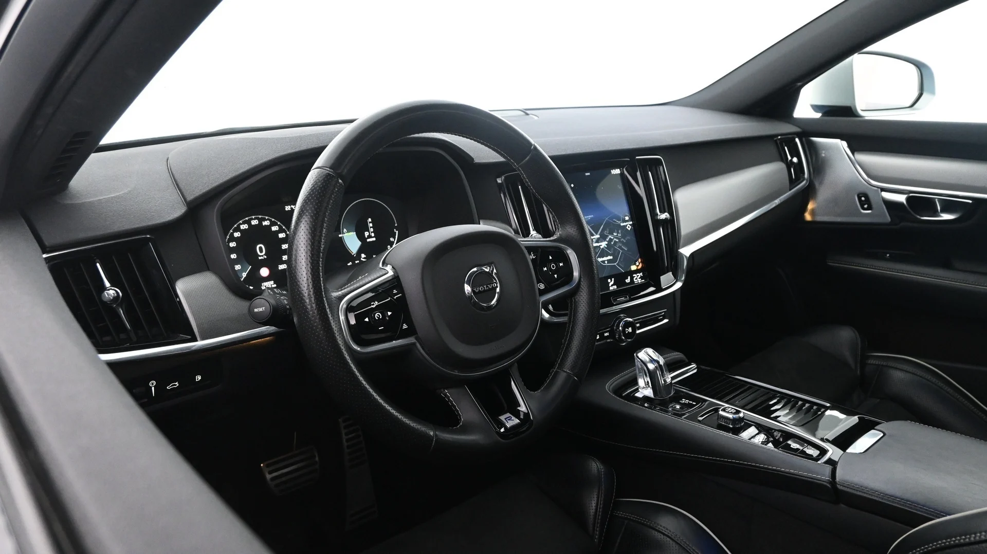 Car Image - zElXcsCM2oePgLDNFm0wc