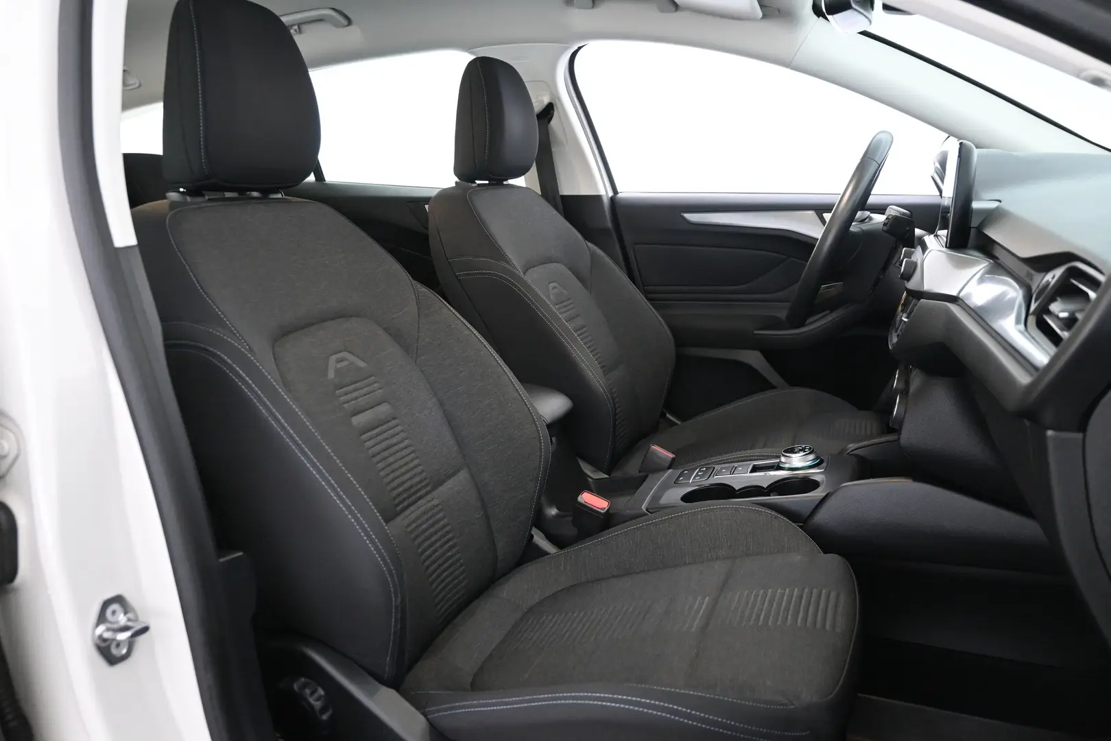 Car Image - 20DaRFrVug2BgdBYiwq86Z