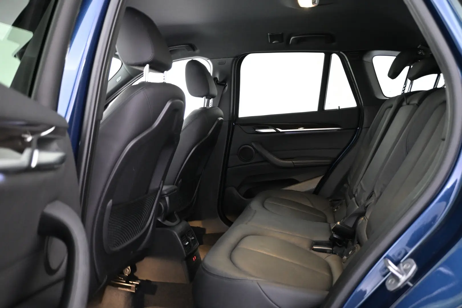 Car Image - 2VHEybPJmCtazf4pBCI5ec