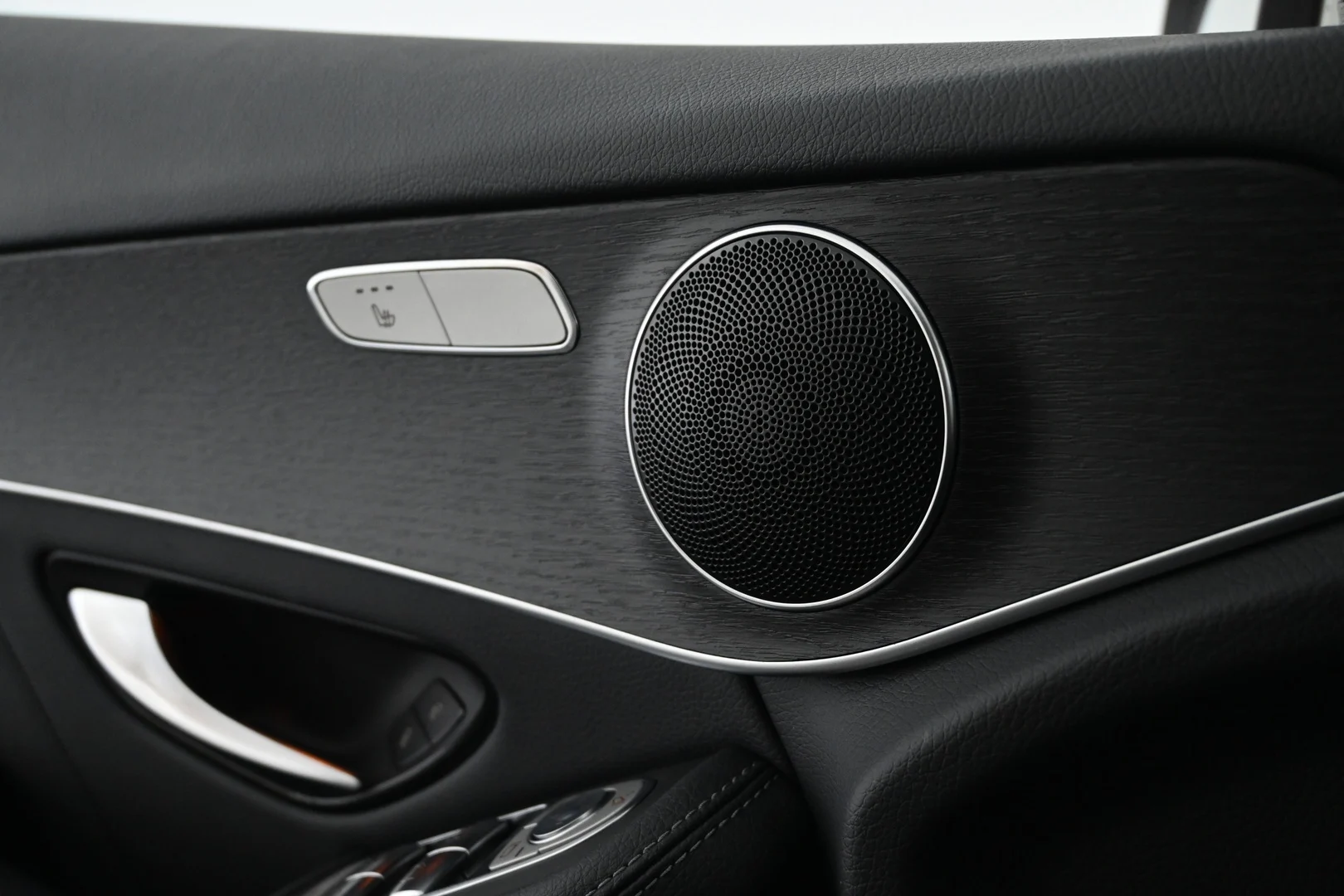 Car Image - 368H6ILhhAl4ZZ4kB0EC9v