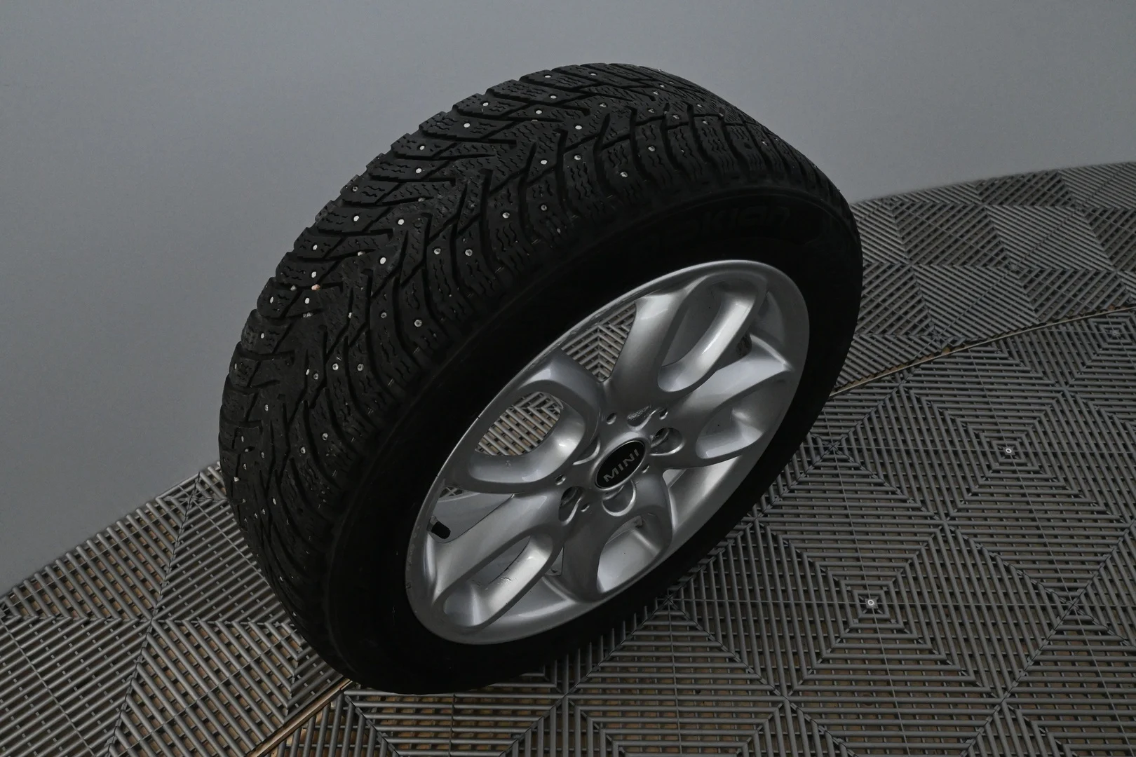 Car Image - 7yijVzEBJUmm8aJidcOKCN