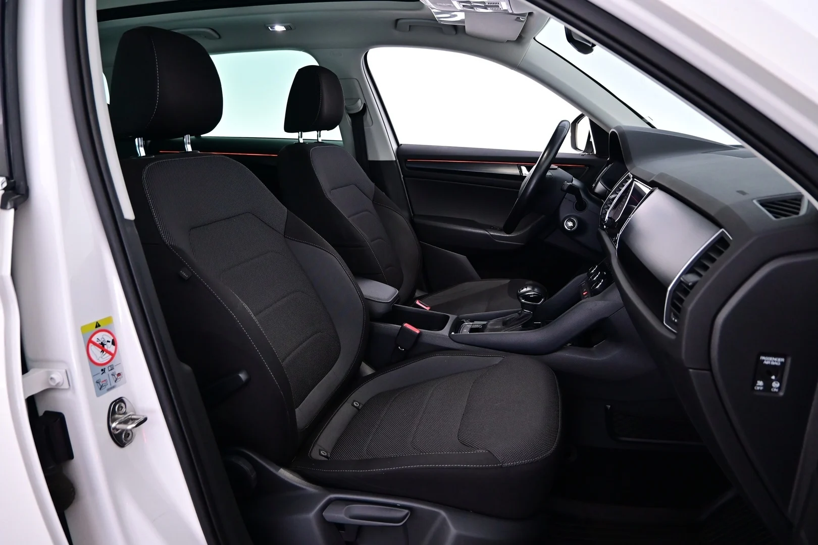 Car Image - 1YqRq9klYtPRA81f5qw61d