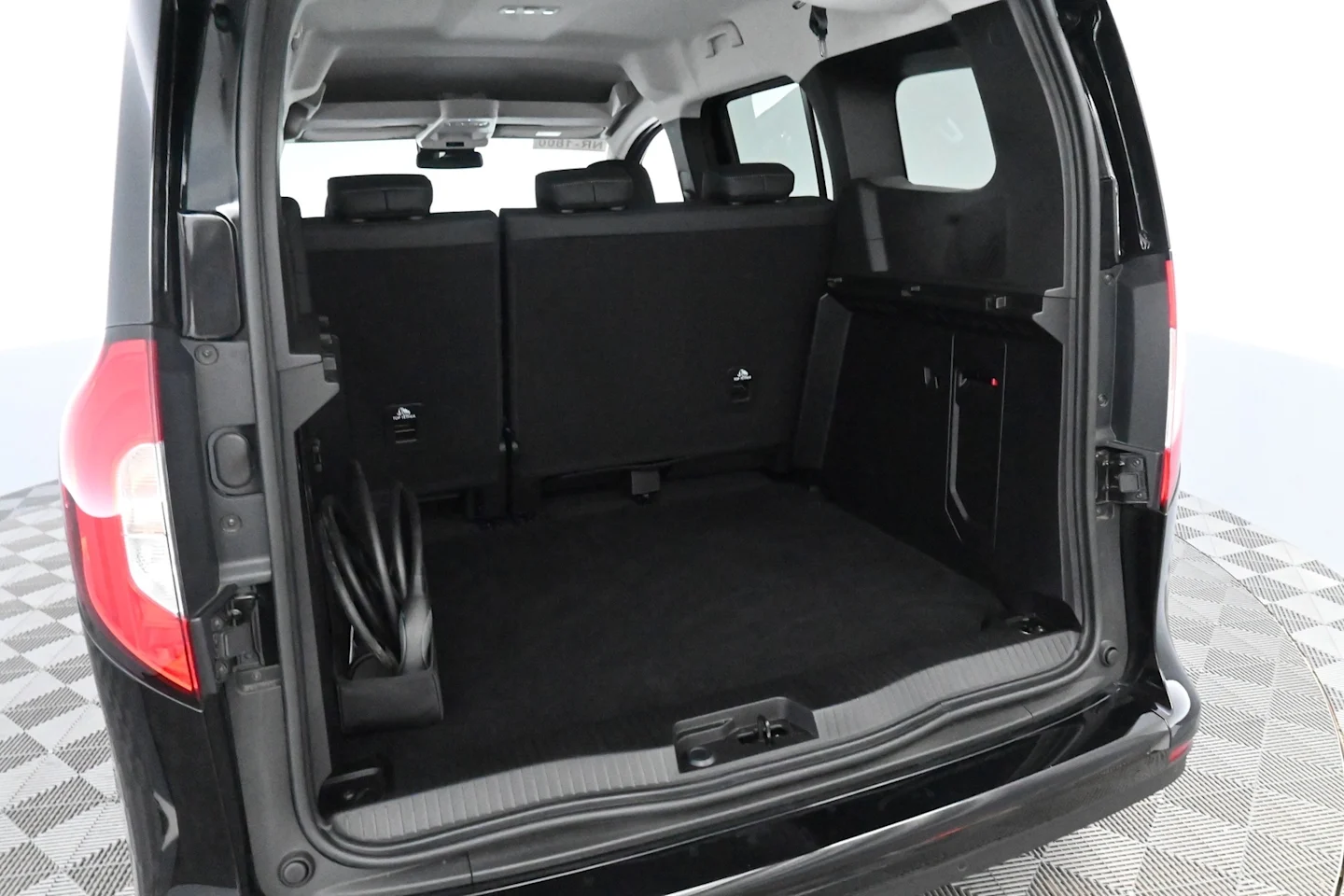 Car Image - 15eZISzVq3PFszvkshjr0V