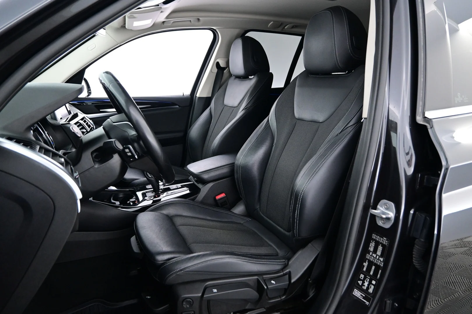 Car Image - 6bsvZTV2pWgCa3q6Hj4xsx