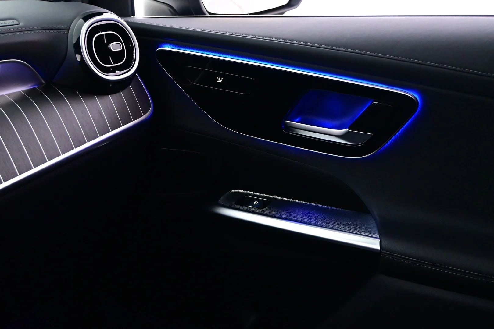 Car Image - 4NhENmLpaE4iPwx3eWLLt2