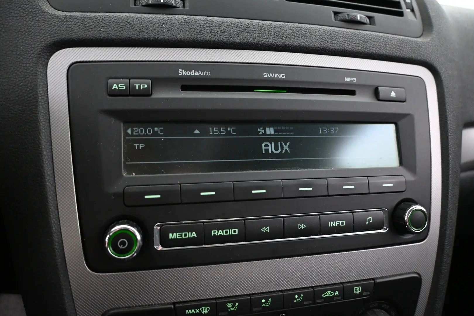 Car Image - 1bHHXrMatAKBNye6f94B2X
