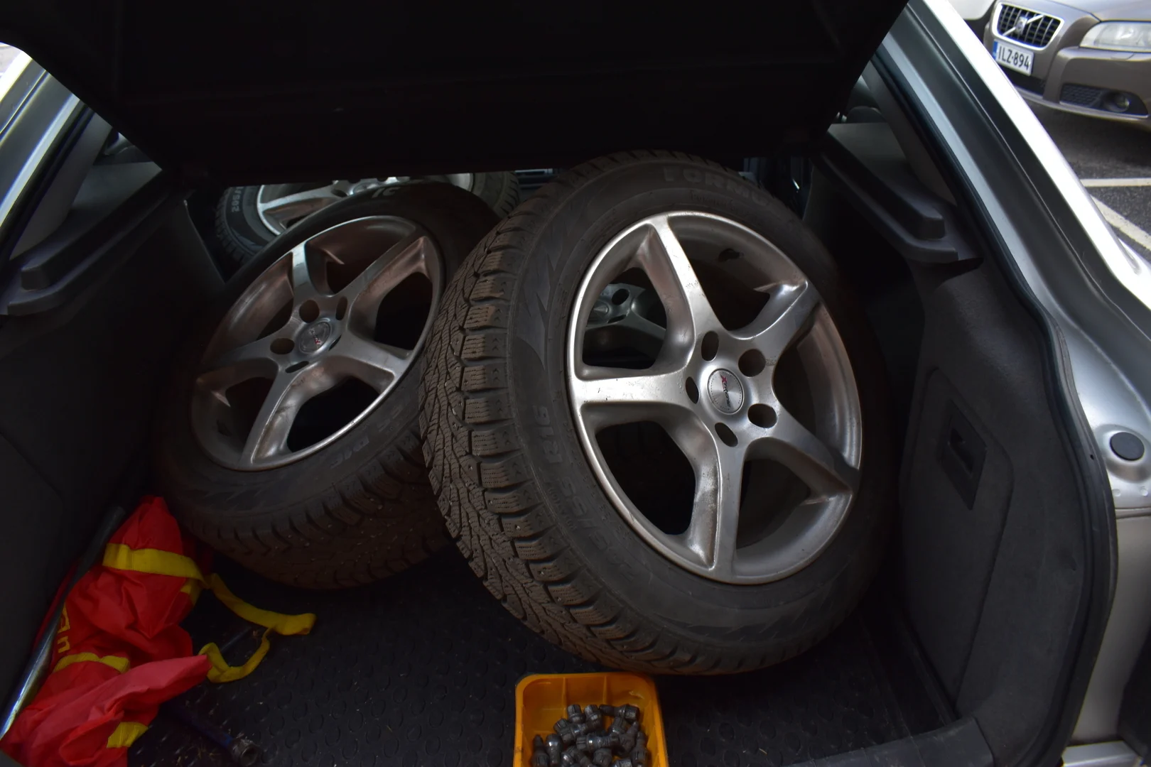 Car Image - Q9dK3XQl7aCYzATcJKQxc