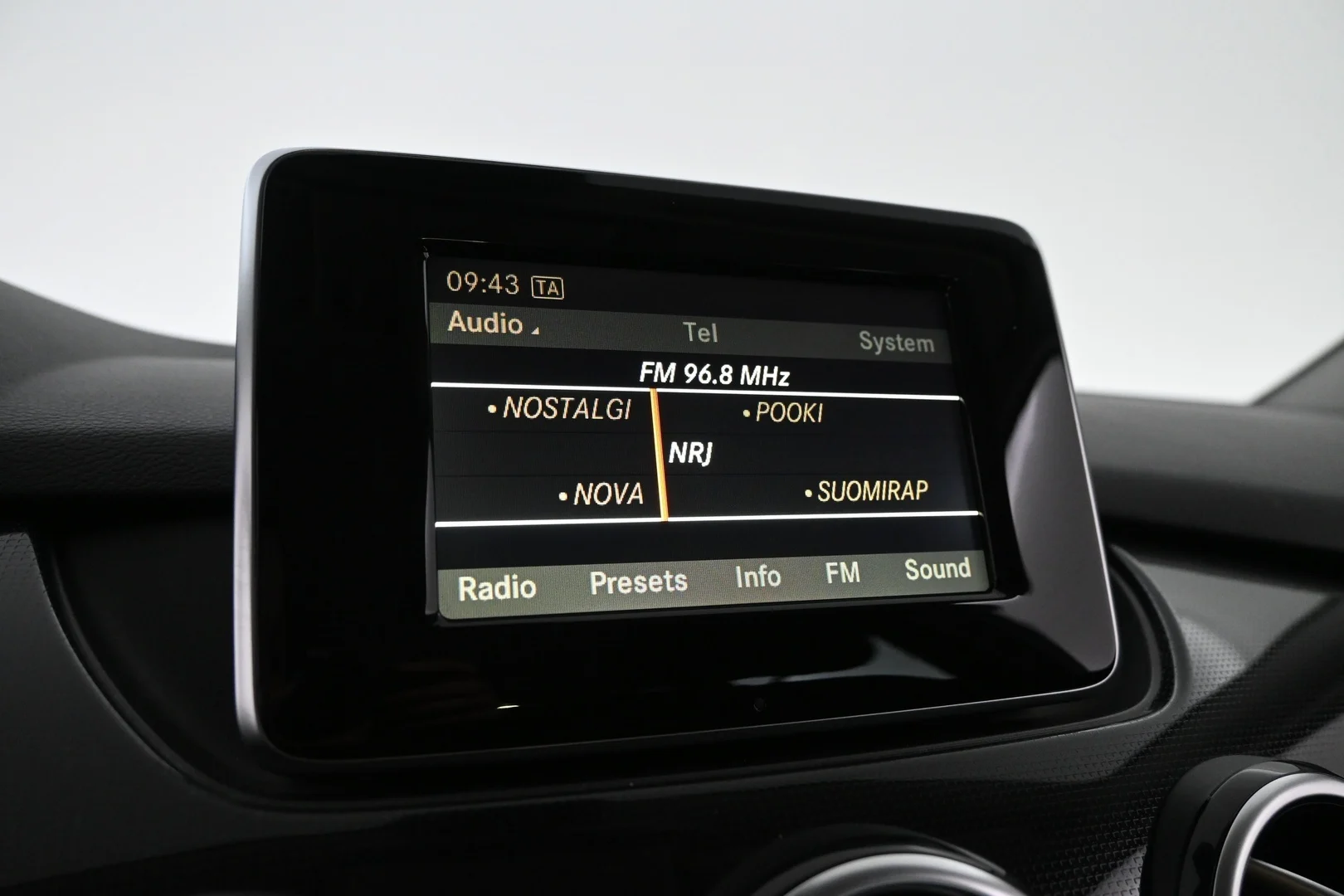 Car Image - 7l1BnZYVNCpkc8tv64ZwFG