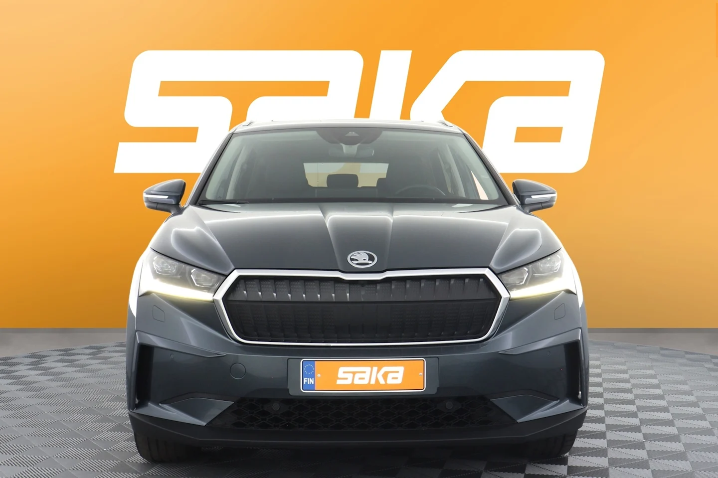 Car Image - 5ZU6b68Dx6qH8kbUcgeGJl