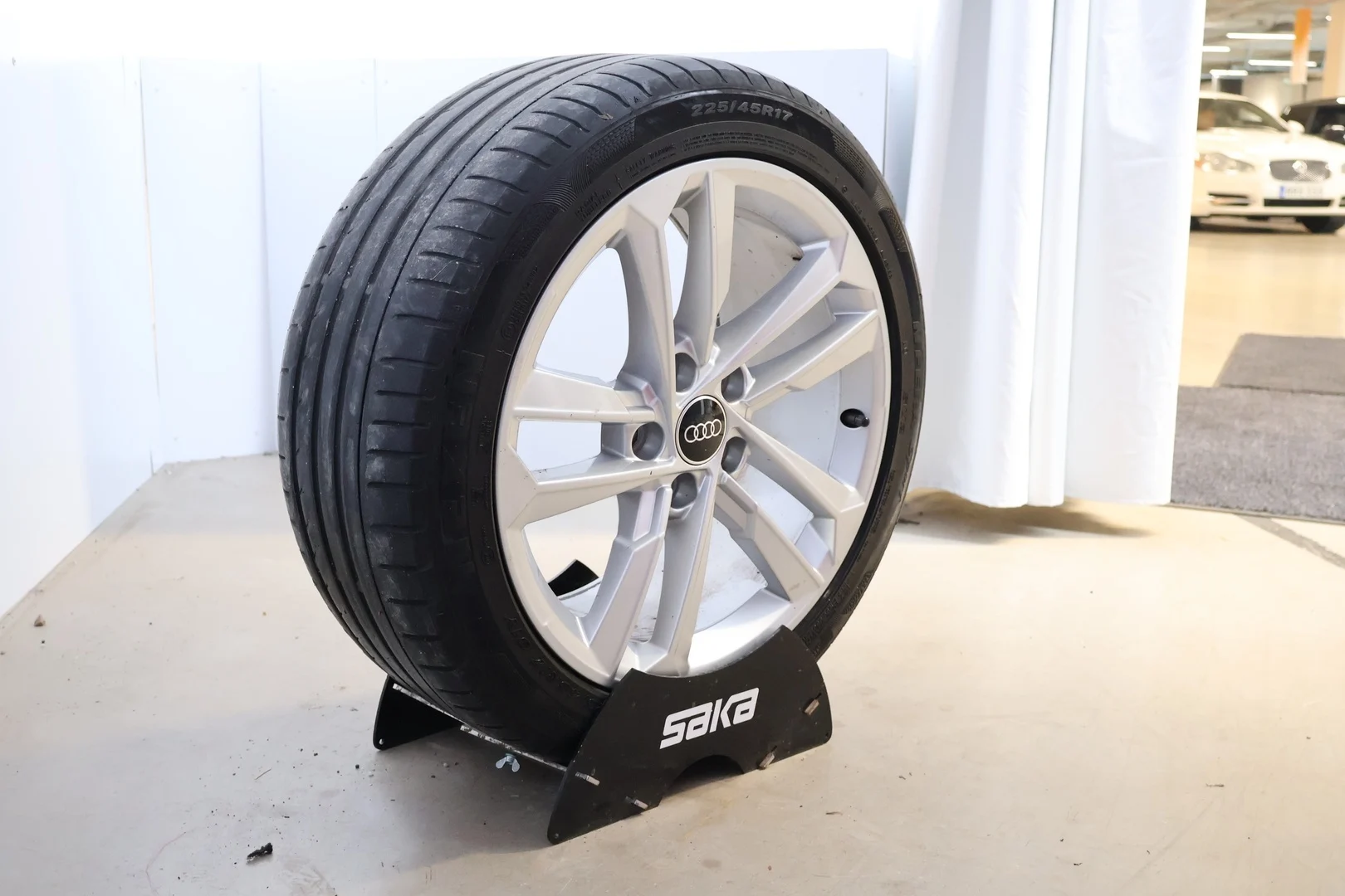 Car Image - 53HUm62MoZJMN4by0MKPR4