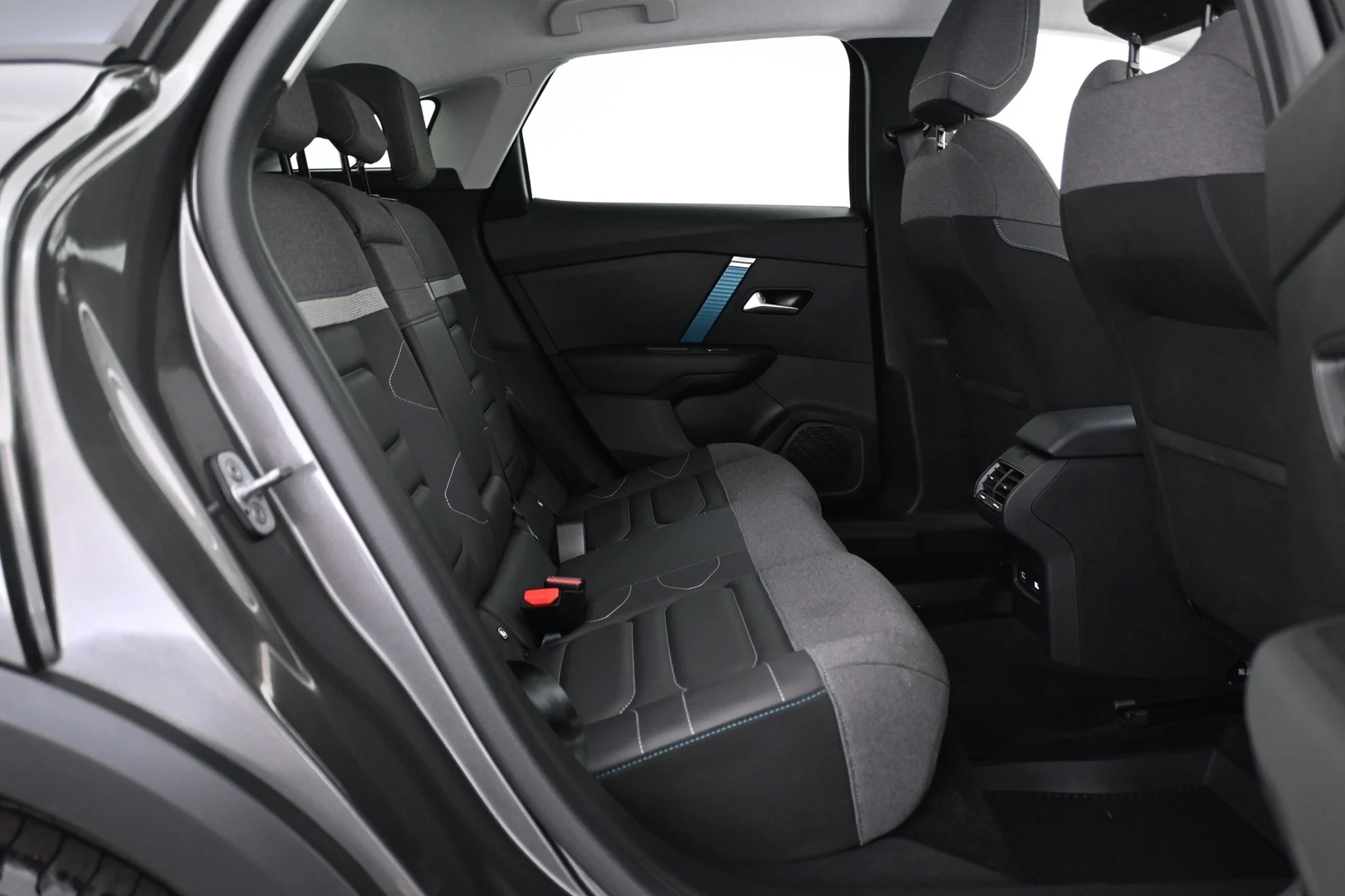 Car Image - aeY7CbHuvW5eIdAoPk4wr