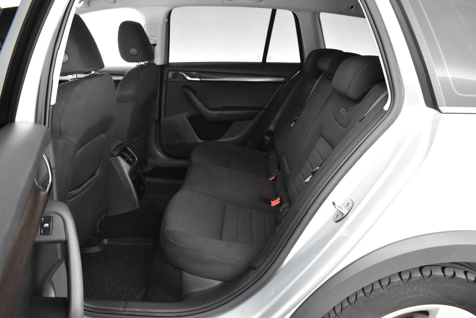 Car Image - 1spKpYHjhOrueLxOGQ0Zjv