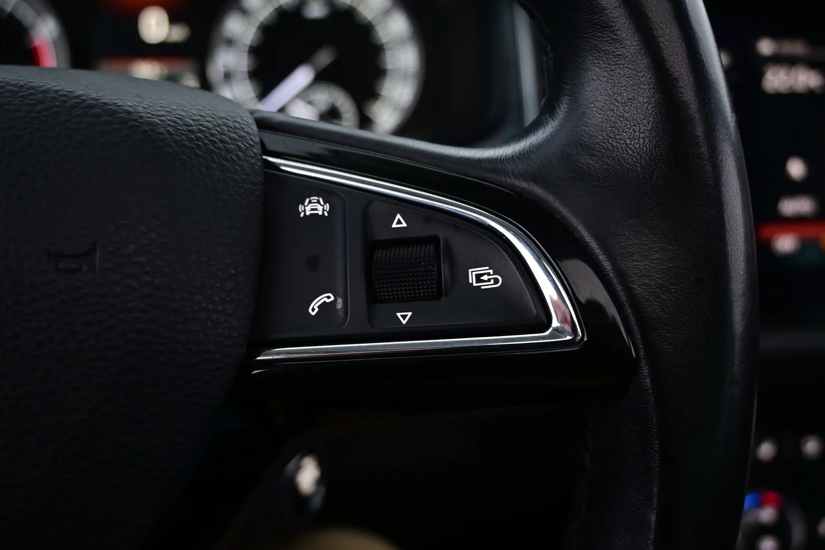 Car Image - 1YqRq9klYtPRA81f5qw61d