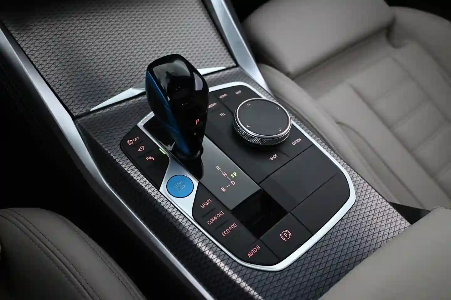Car Image - eCbnhIDkOjjUXXWsDyxVo