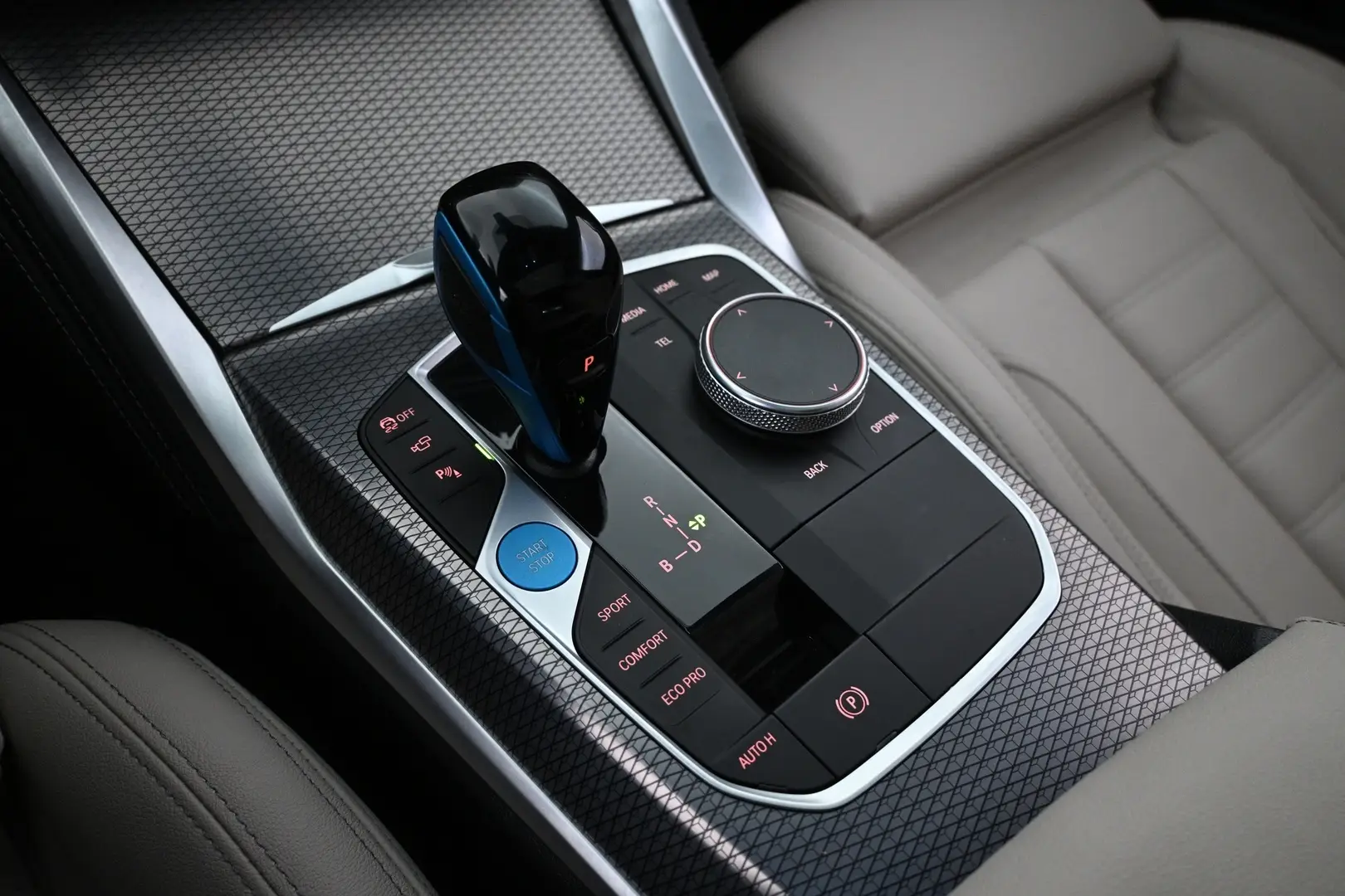 Car Image - eCbnhIDkOjjUXXWsDyxVo