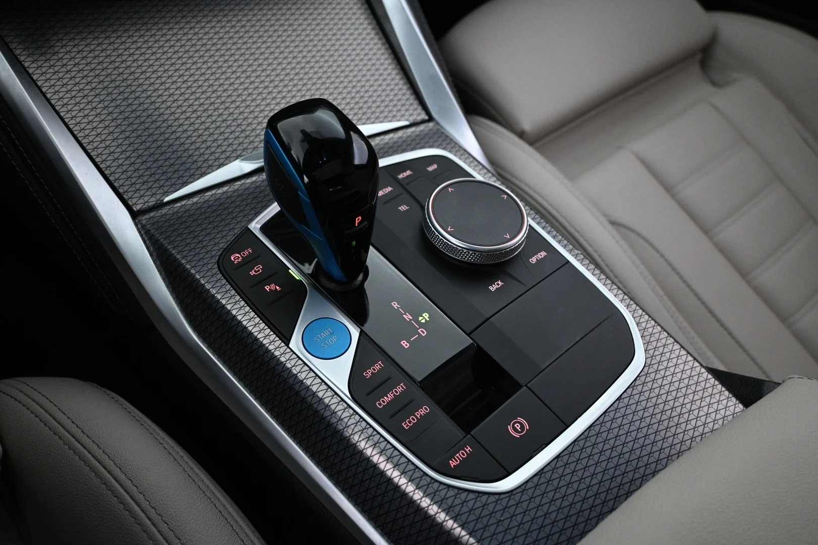 Car Image - eCbnhIDkOjjUXXWsDyxVo