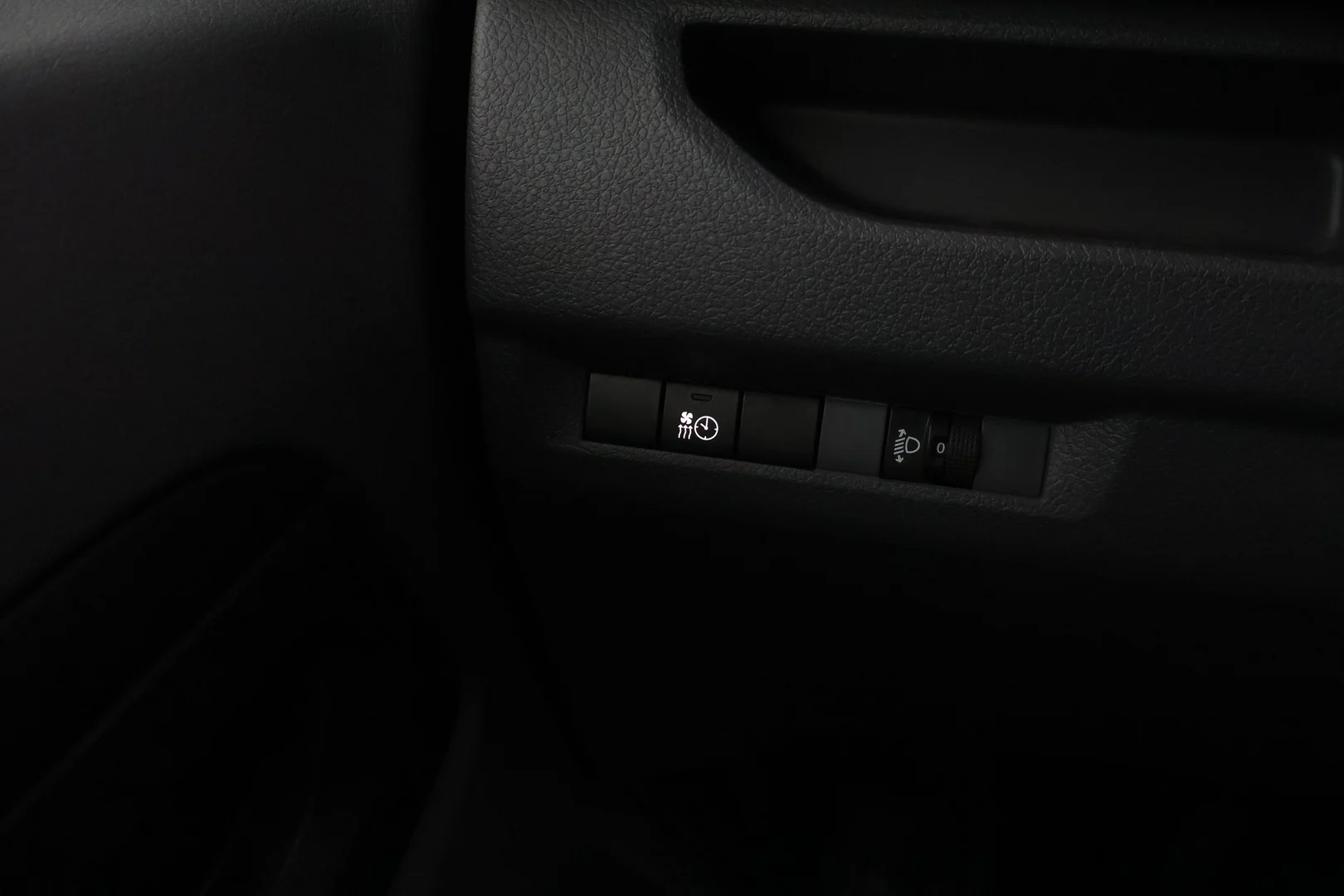 Car Image - 3nlJsUgZAf2cWRYKMyTWto