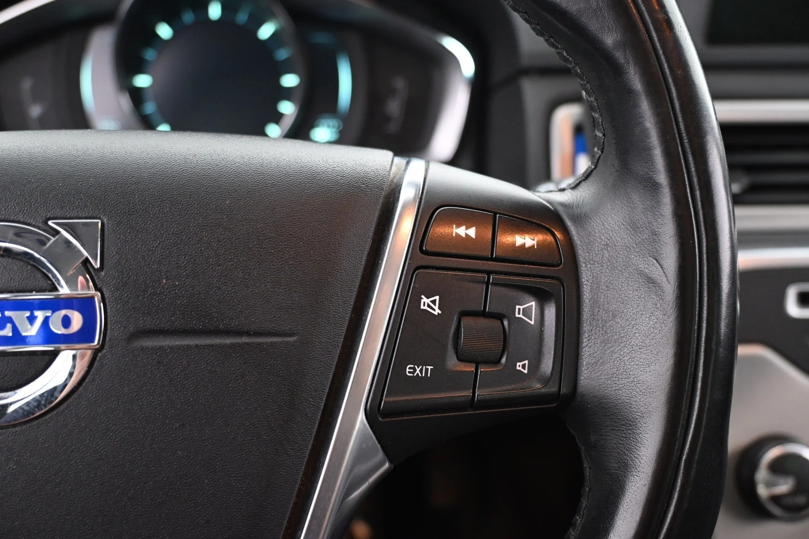 Car Image - 2G17vLAM7RUHD8Sxkzo7mD
