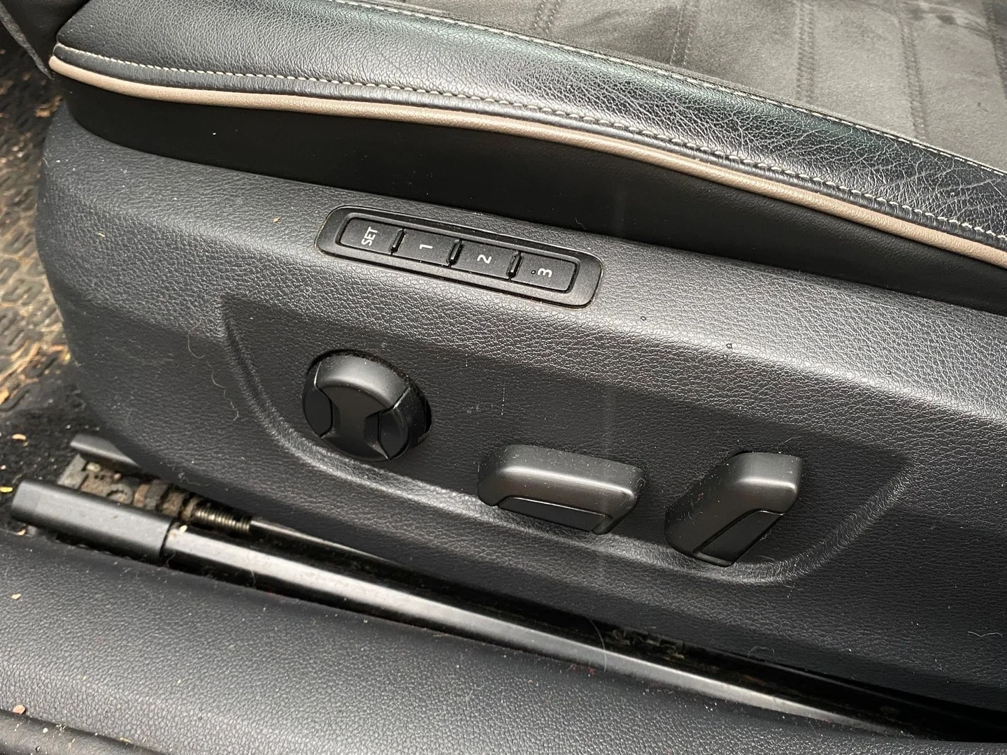 Car Image - 1CsOBHF4fWk0iY4tky3Q5G