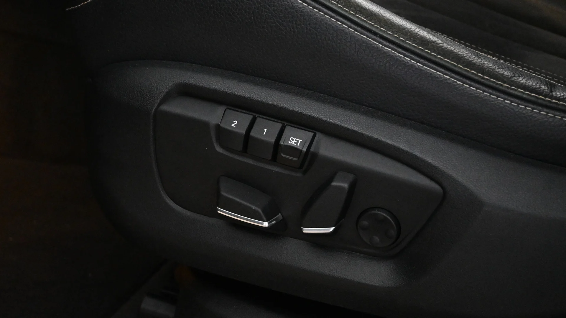 Car Image - 5b0qaLub7pwVMZwWwijONg