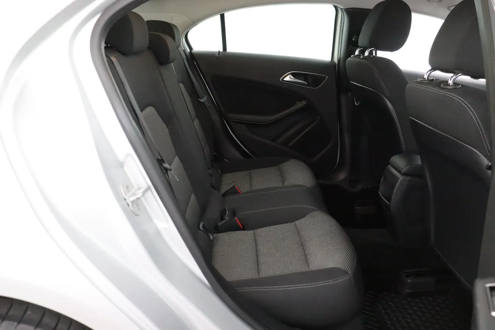 Car Image - 51cRJykF0GJrmlodiHgir0