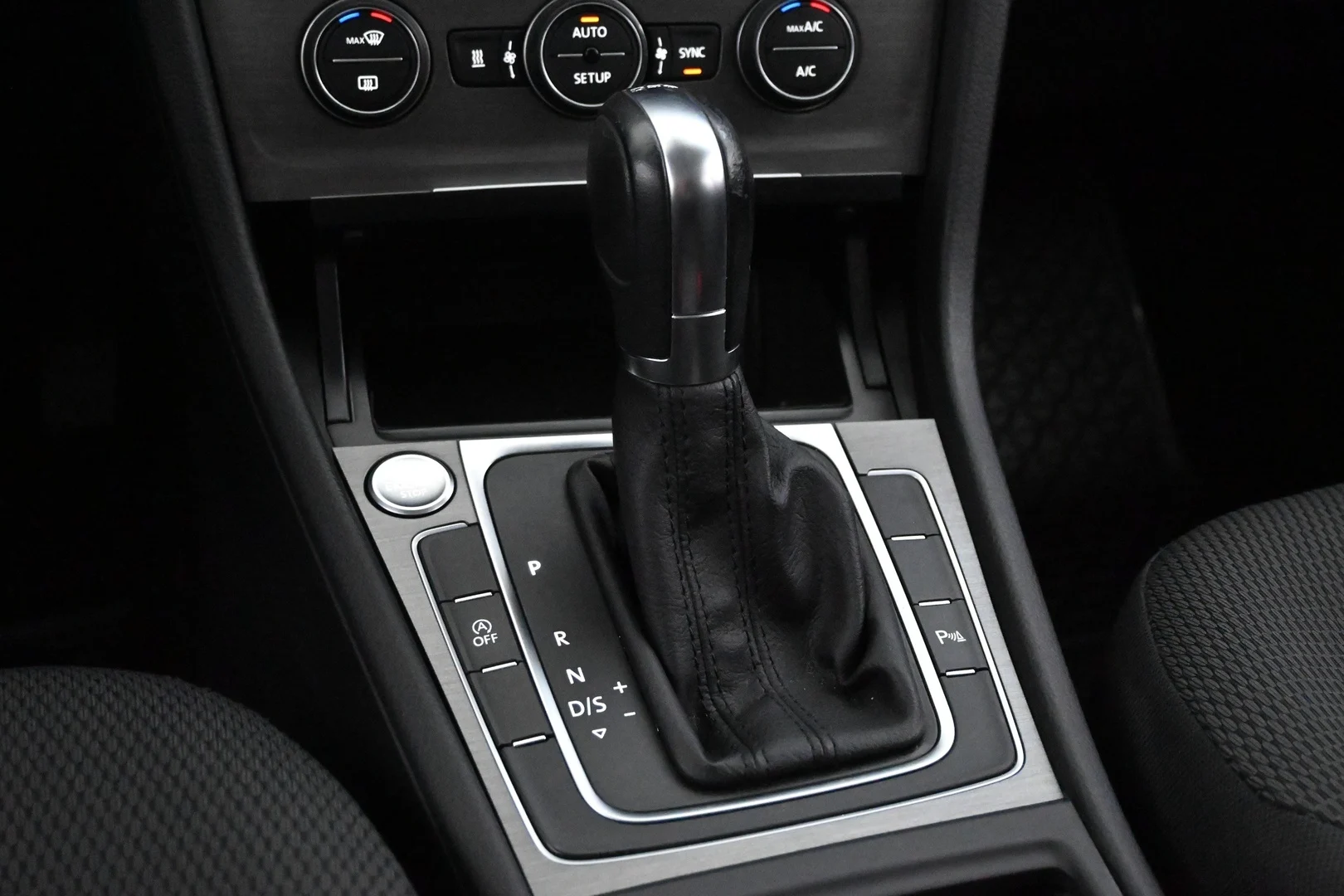 Car Image - 4ab5uD47IFdjPz5PZnKkid