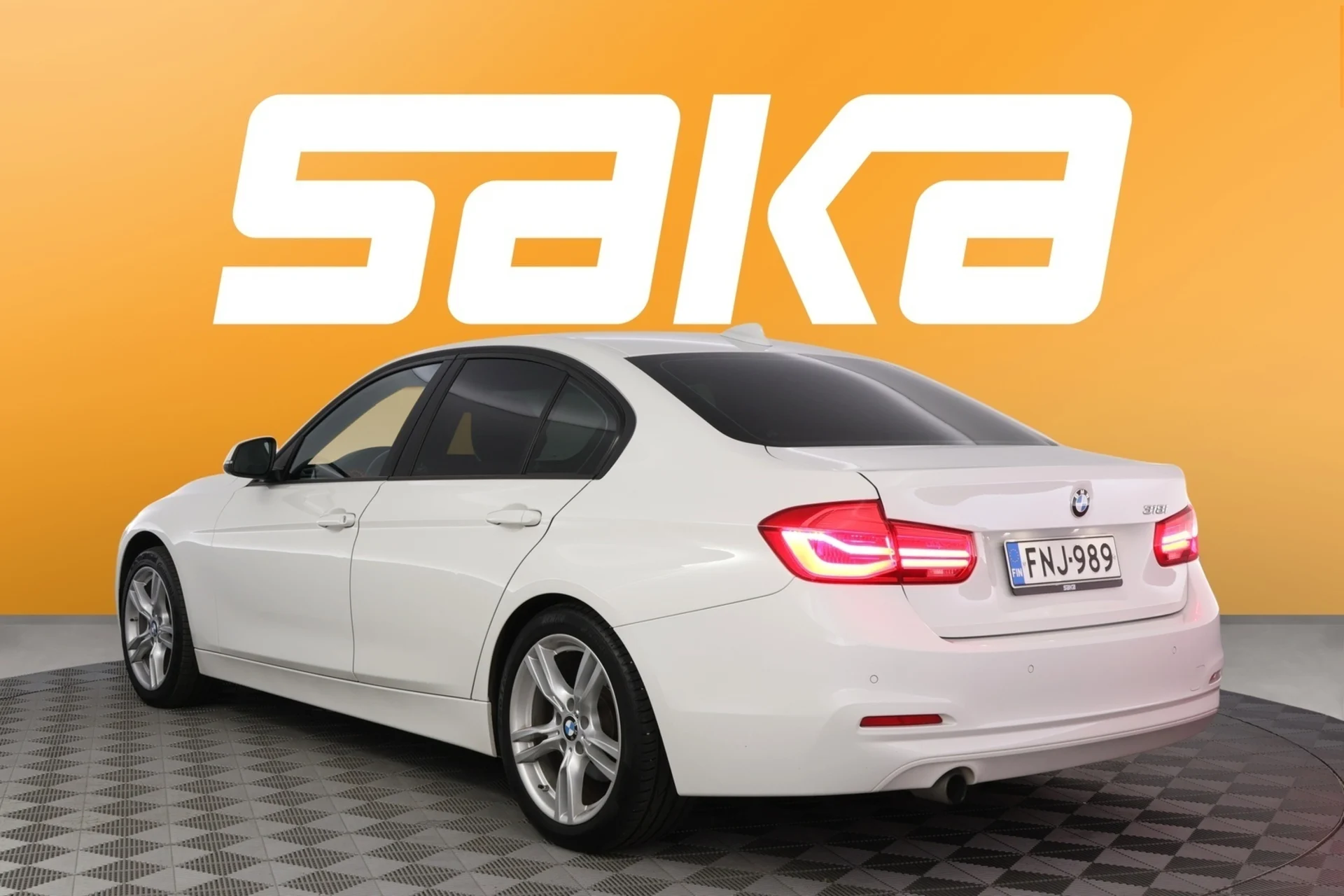 Car Image - 4QPLtabJSuBYxJk6W1Jro5