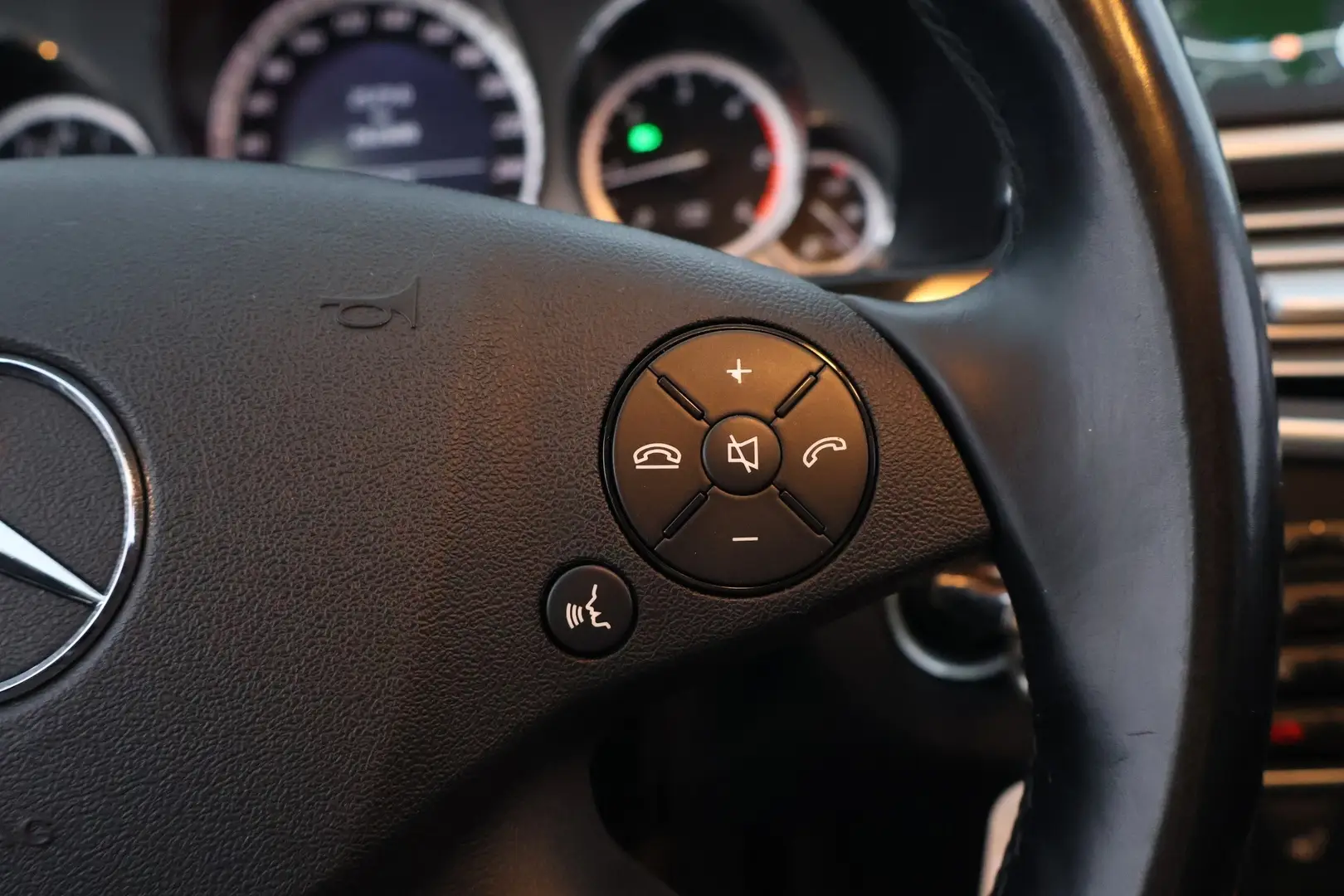 Car Image - 17skVpCT7MZ7DTuYORSpkM