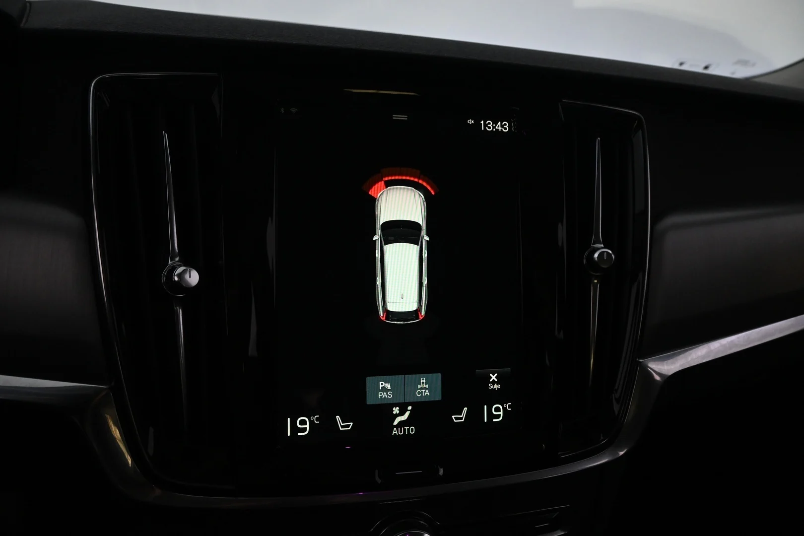 Car Image - 66vZjJI5RWrLHuVDZDsv9w