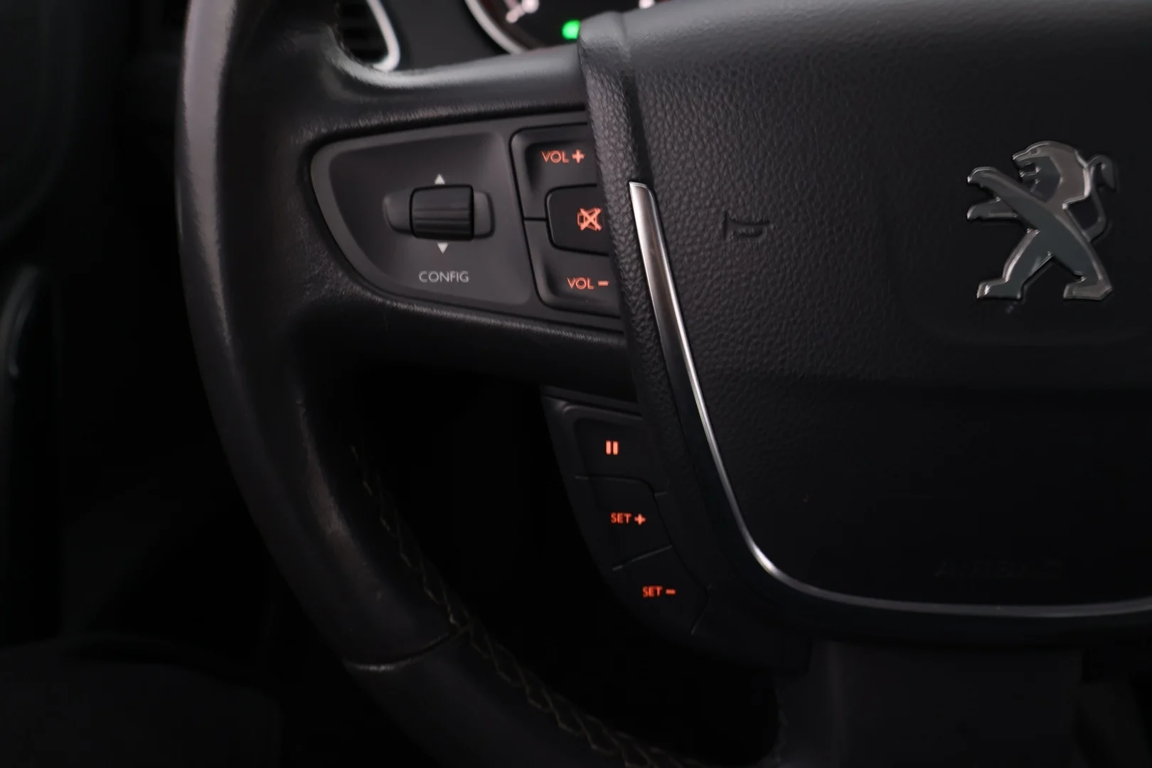 Car Image - 5KiazD3srL9xZent1RmI5V