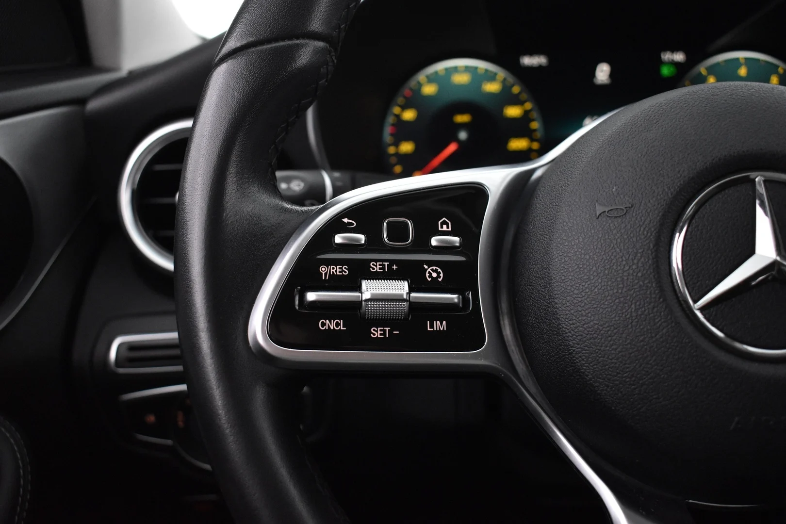 Car Image - 7jiUJKN0ChAty6qFHIT75j