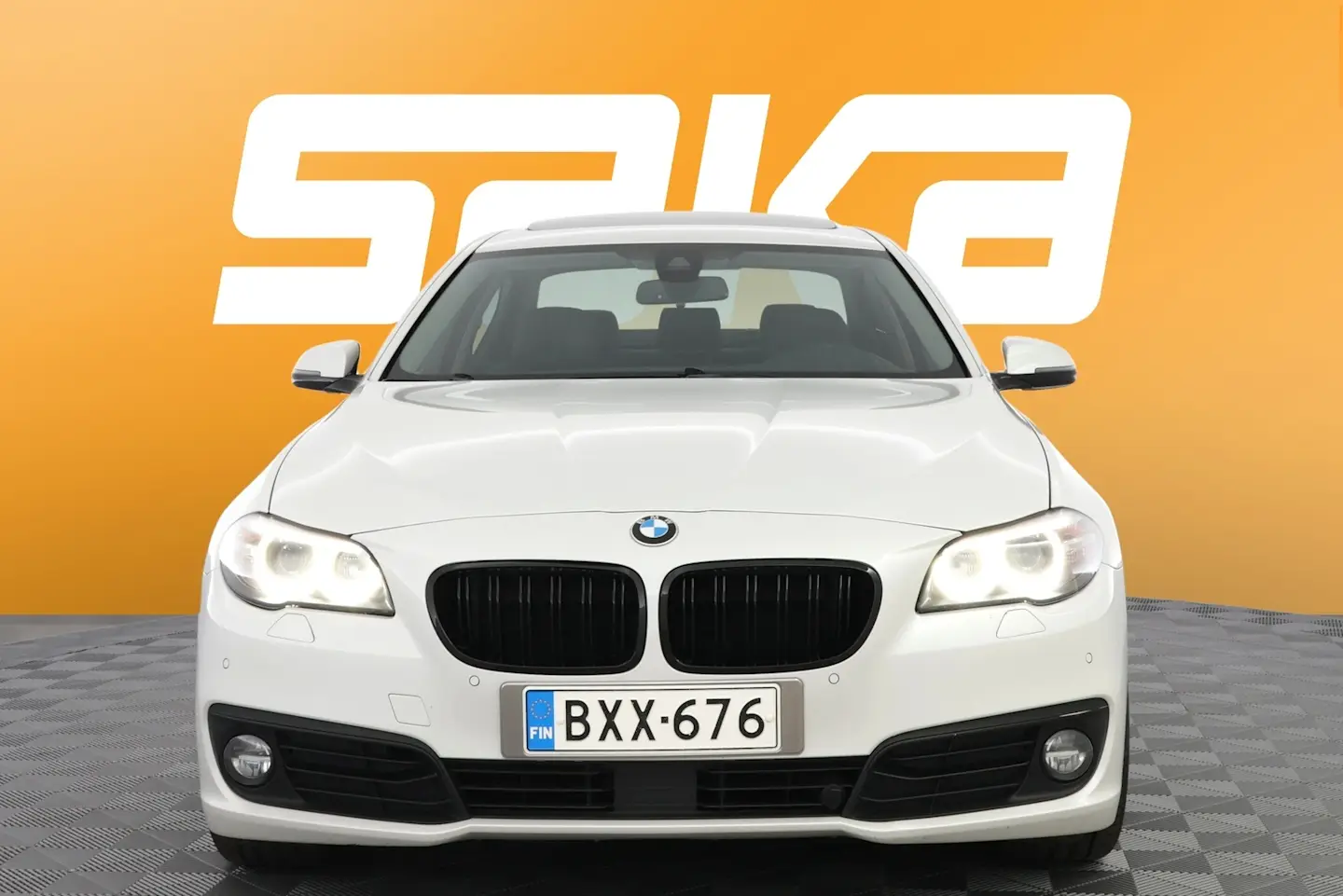 Car Image - 2xw77m5w355Yamdi1dH8NQ