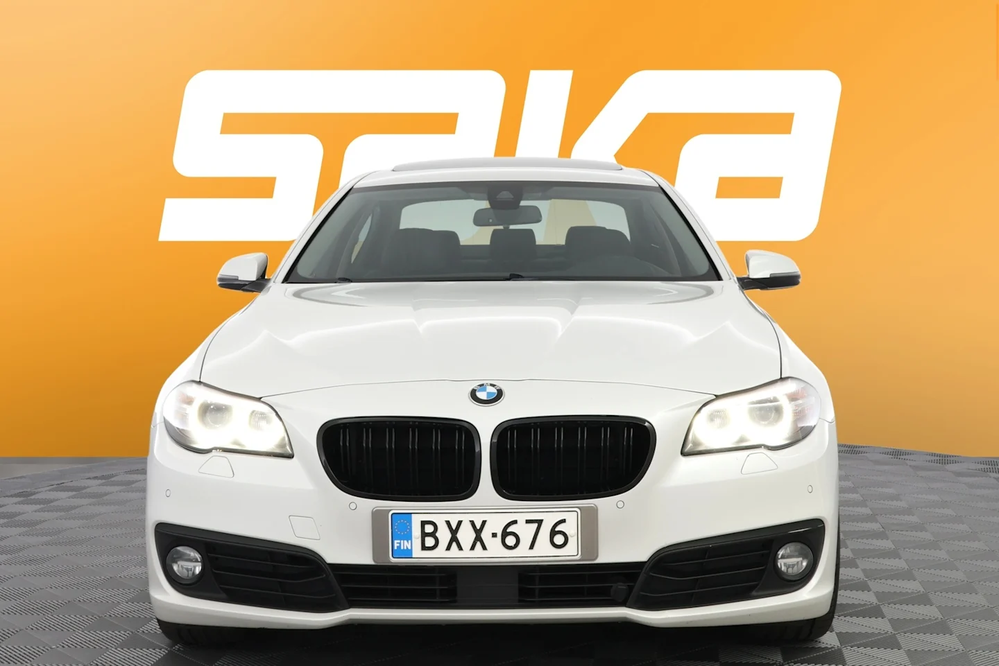 Car Image - 2xw77m5w355Yamdi1dH8NQ