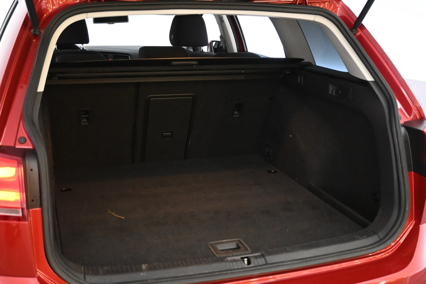 Car Image - 4ab5uD47IFdjPz5PZnKkid