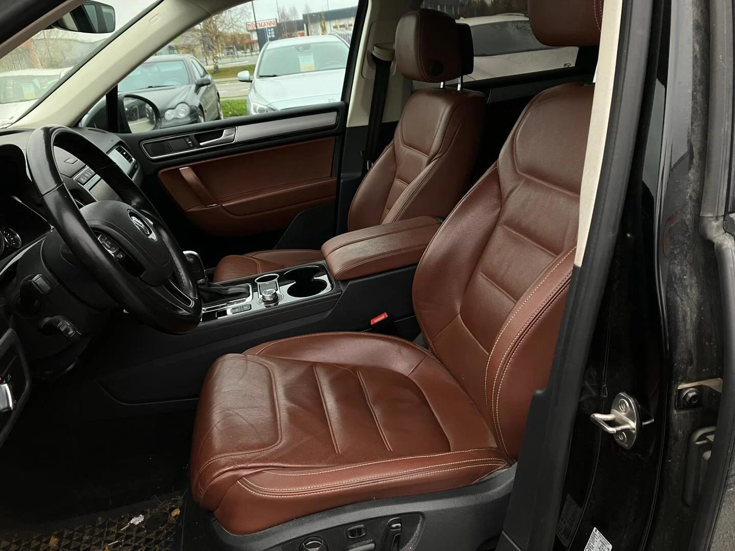 Car Image - 2R7t2VMvlQYiVwwP7qJxmH