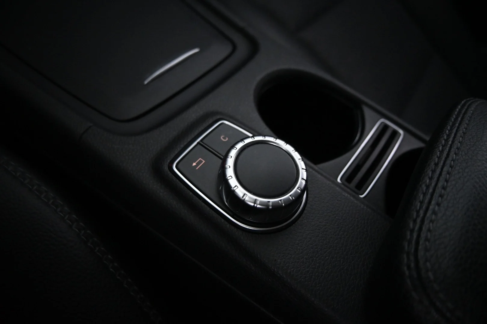 Car Image - 5Zr5NtqZt8tZWs1wMDA8FQ