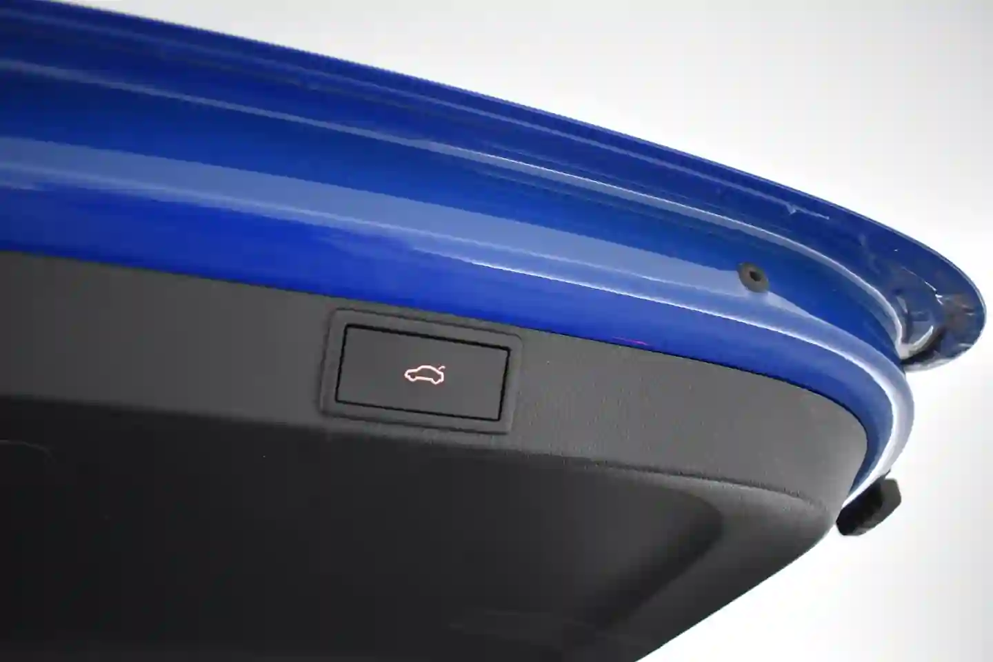 Car Image - 4Sikv2miem6Oo8Luqw4hWn