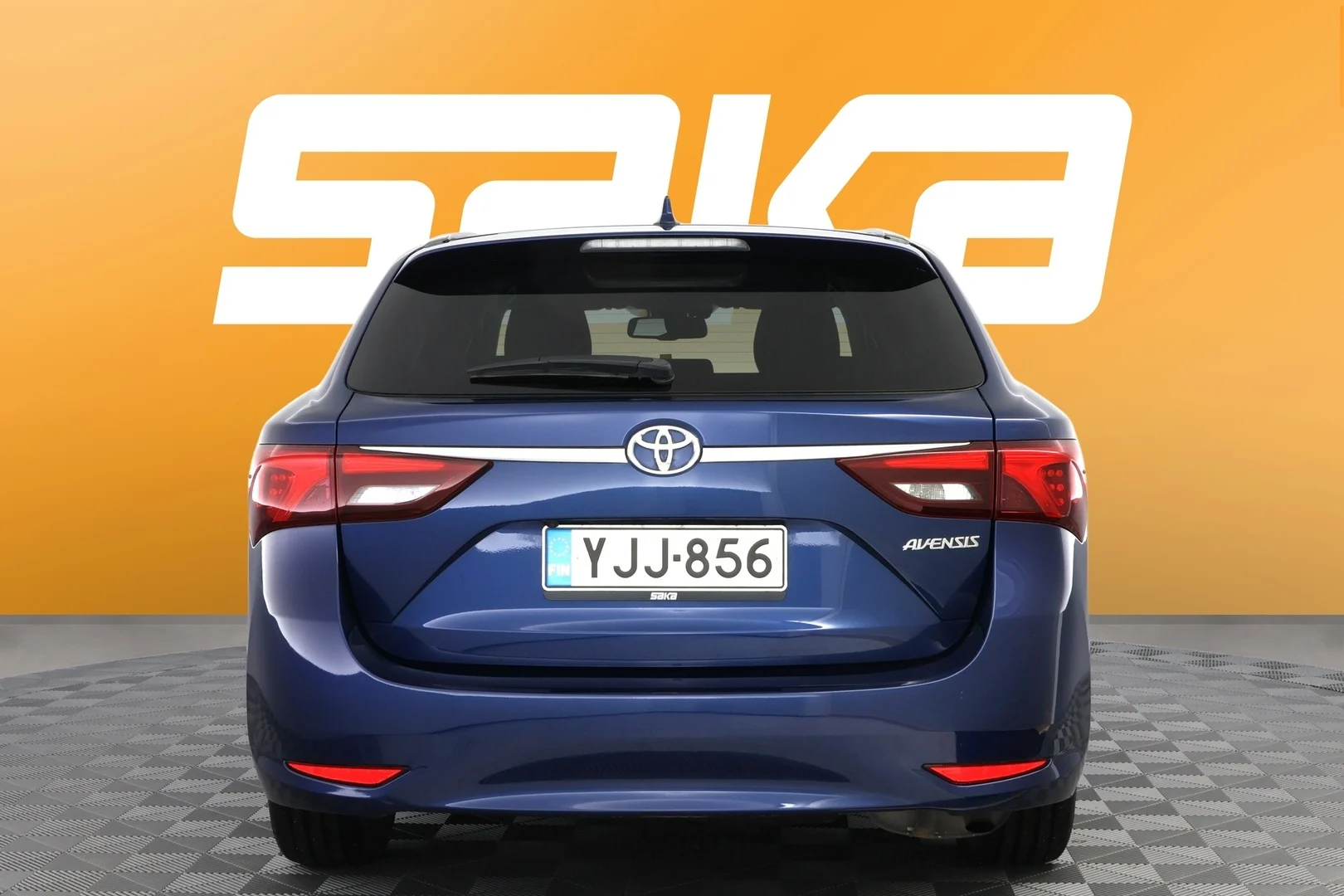 Car Image - wRVXW65I8E5BOd1IoiWtf