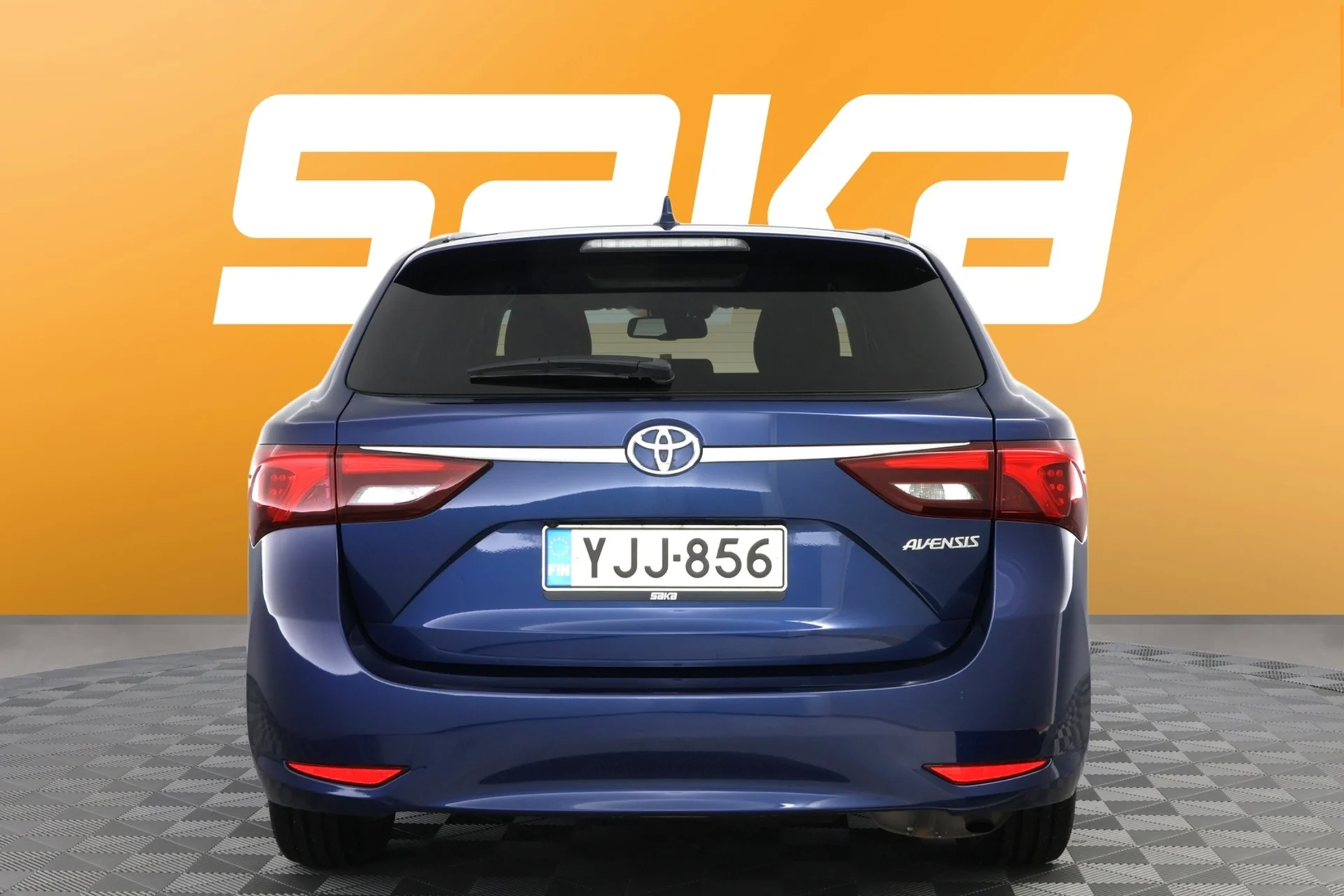 Car Image - wRVXW65I8E5BOd1IoiWtf