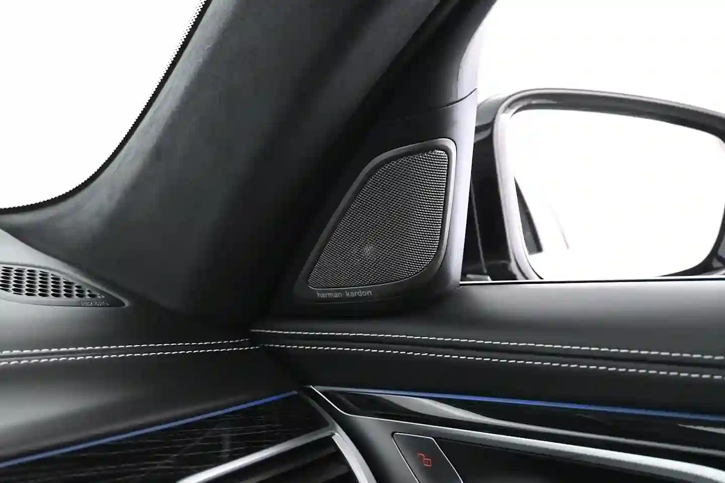 Car Image - 6SmPiGu3f0uVvcStaxfCRD