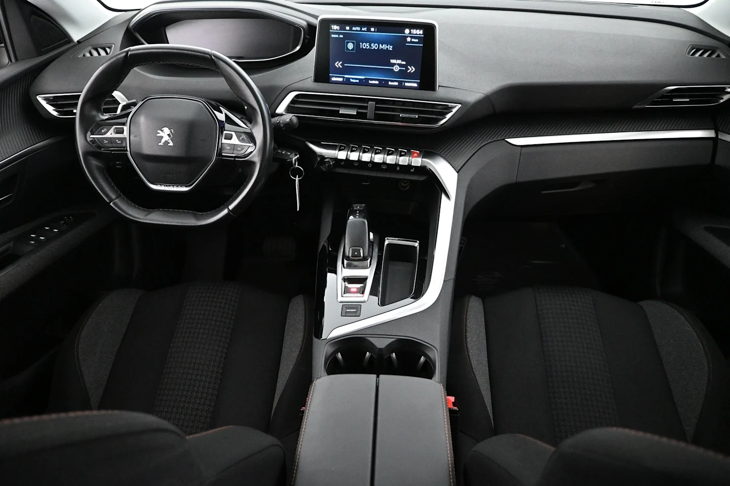 Car Image - kynrHpBG1aD5eKdHkorxg