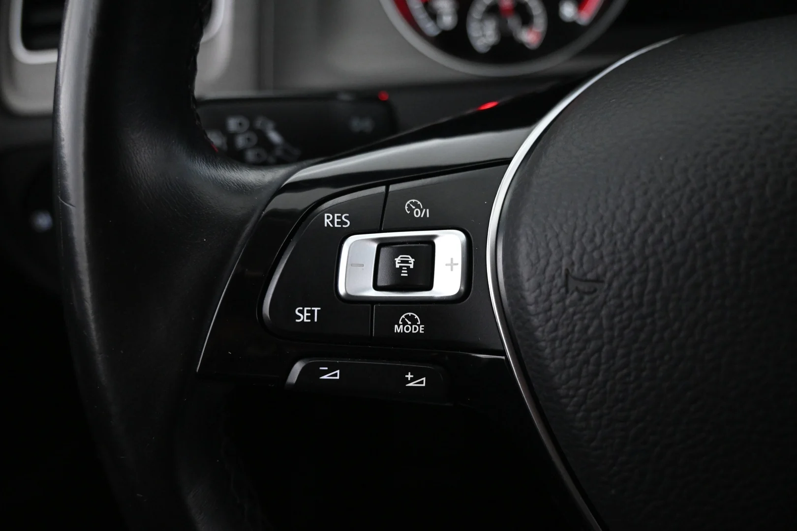 Car Image - 4ab5uD47IFdjPz5PZnKkid