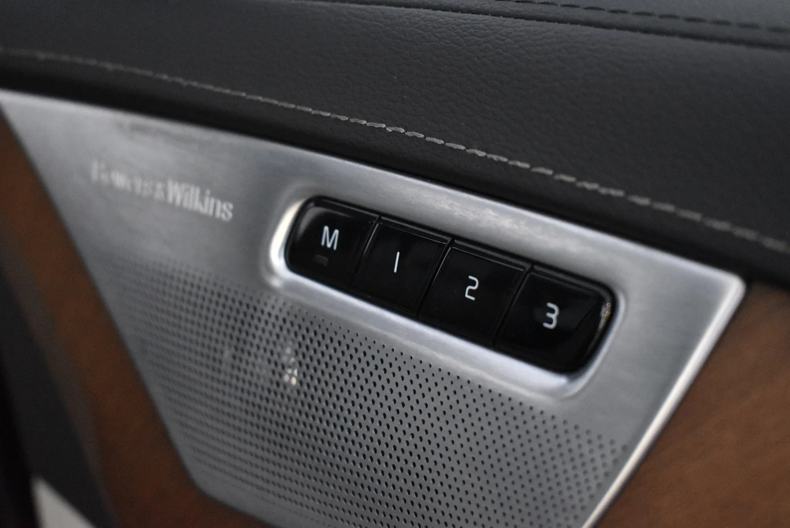 Car Image - z51cht9PwUayRfCMKaHQ3