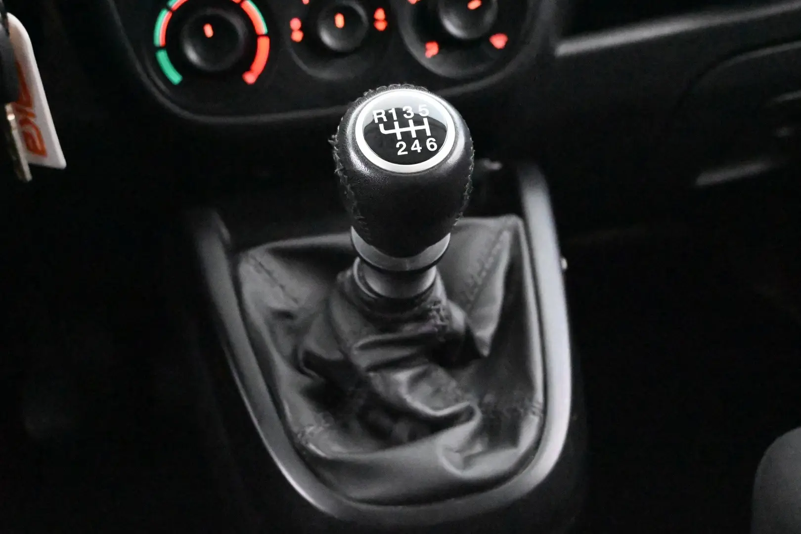 Car Image - XeAWqW7sUxjDfDMHM8wQg