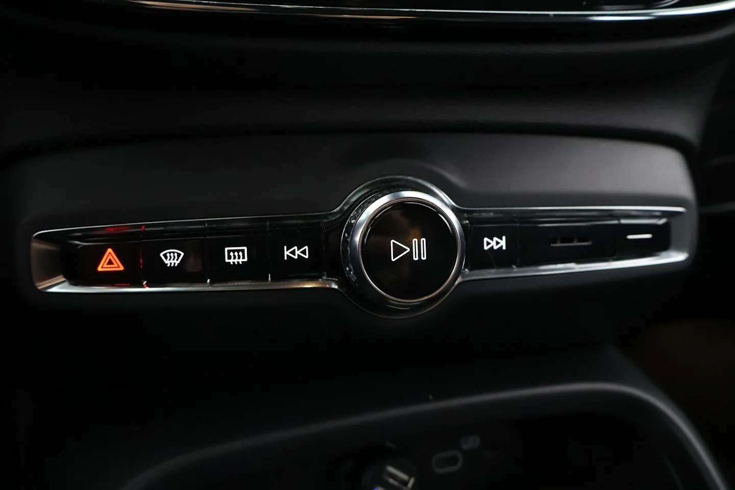 Car Image - 2sHgDwhSjgFQab8dXSBhrc